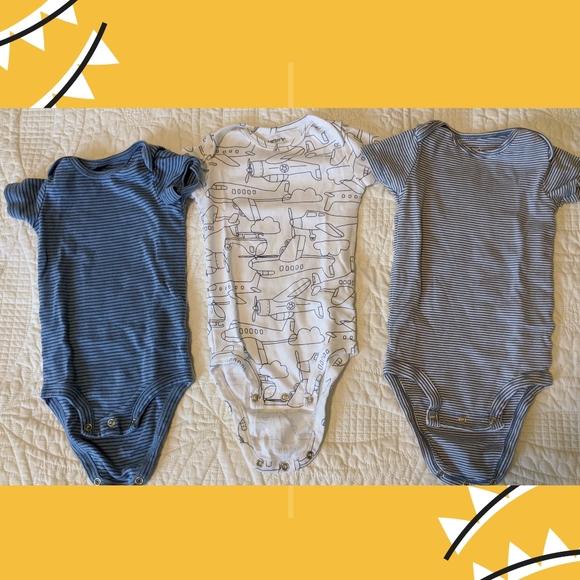 Carter's Baby Boy Onesies 12 months - Picture 5 of 6